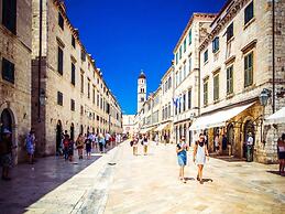 Apartments Meri & Karla