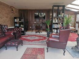 Captivating 1-bed Apartment in Hereford