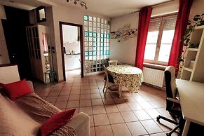 Apartment Near The Metro