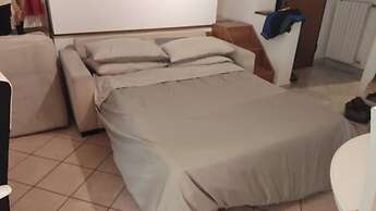 Apartment Near The Metro