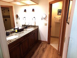 Chateau DuMont Oversized 2 Bed 2 Ba CDMR