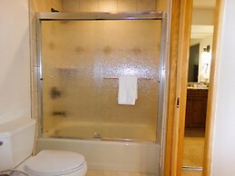 Chateau DuMont Oversized 2 Bed 2 Ba CDMR