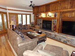 Chateau DuMont Oversized 2 Bed 2 Ba CDMR