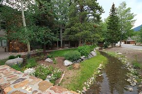 Chateau DuMont Oversized 2 Bed 2 Ba CDMR