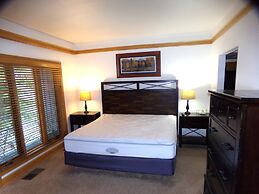 Chateau DuMont Oversized 2 Bed 2 Ba CDMR