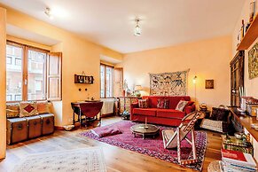 Lovely 2-bed Apartment in Roma