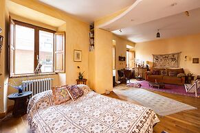 Lovely 2-bed Apartment in Roma