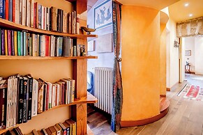 Lovely 2-bed Apartment in Roma