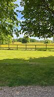 Stunning 6-bed Country House With Heated Pool