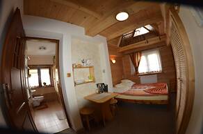 POKOJE UKRZEPTOWSKICH