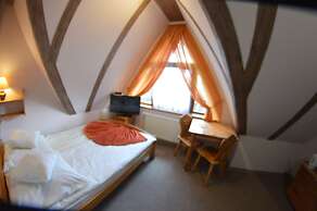 POKOJE UKRZEPTOWSKICH