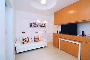 Quarto & Sala a 150m da Praia U052