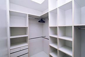 Quarto & Sala a 150m da Praia U052