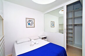Quarto & Sala a 150m da Praia U052