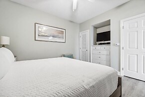 Escapes to the Shores 802