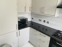 Inviting 4-bed House in Leeds
