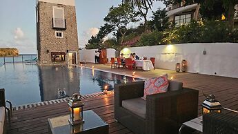 Mount Hartman Bay Estate Private Resort