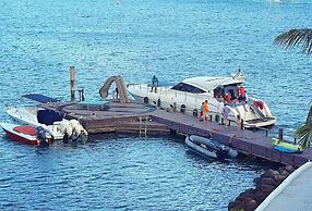 Mount Hartman Bay Estate Private Resort