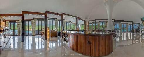 Mount Hartman Bay Estate Private Resort