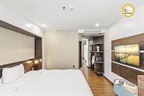 Tokyo Boutique Front Beach Hotel