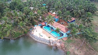 Blue Lagoon Homestay