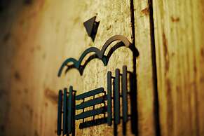 Akasaka Guesthouse HIVE - Hostel