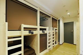 Akasaka Guesthouse HIVE - Hostel