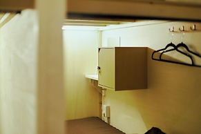 Akasaka Guesthouse HIVE - Hostel