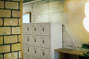 Akasaka Guesthouse HIVE - Hostel