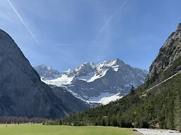 Haus Lesch - Stilvolle Appartements mit tollem Bergblick in Kreuth am