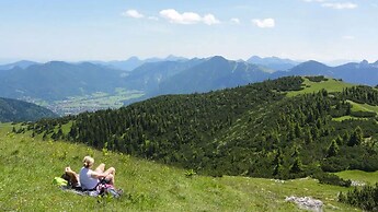 Haus Lesch - Stilvolle Appartements mit tollem Bergblick in Kreuth am