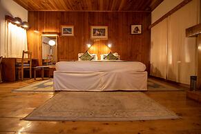 Hotel  Negis Mayflower