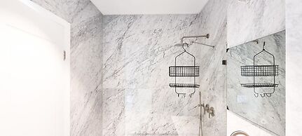 Matmon Cohen Quartz in Tel Aviv-yafo