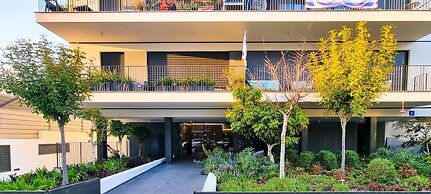 Matmon Cohen Quartz in Tel Aviv-yafo