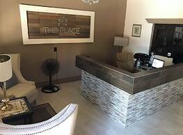 BLACK TREE HOTEL BOUTIQUE