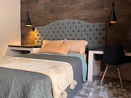 BLACK TREE HOTEL BOUTIQUE