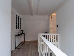 Beautiful Apartment on the First Floor Abcoude