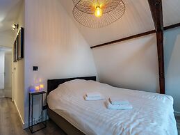 Beautiful Apartment on the First Floor Abcoude