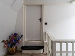 Beautiful Apartment on the First Floor Abcoude