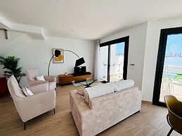 Villa in Finestrat Privezwembad, Zee- en Bergzicht