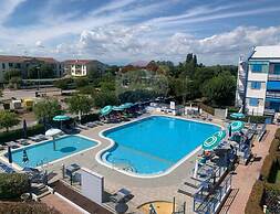 Nice Apartment in Caorle With Balcony