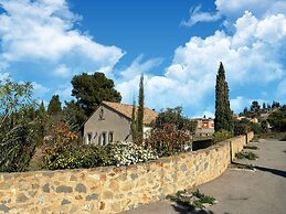 Scenic Villa With Private Swimming Pool
