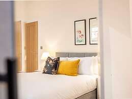 Ipswich Waterfront Serenity - City View 2BR Apt