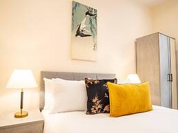 Ipswich Waterfront Serenity - City View 2BR Apt