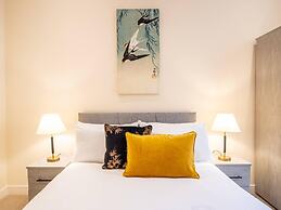 Ipswich Waterfront Serenity - City View 2BR Apt