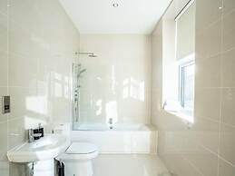 Ipswich Waterfront Serenity - City View 2BR Apt