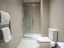 Cityscape Two Bedroom Apartment Ipswich