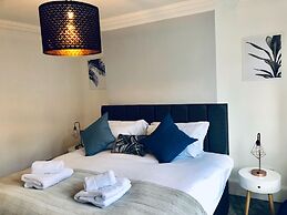 One-bedroom Near Mathematical Bridge by Belvilla