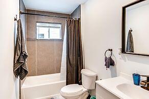 Modern Elizabeth Apartment ~ 1 Mi to Train Station