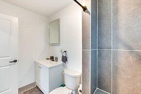 Modern Elizabeth Apartment ~ 1 Mi to Train Station